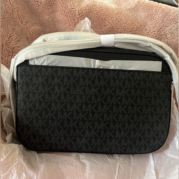 ‼️SOLD‼️MICHAEL MICHAEL KORS - Picture 6 of 8